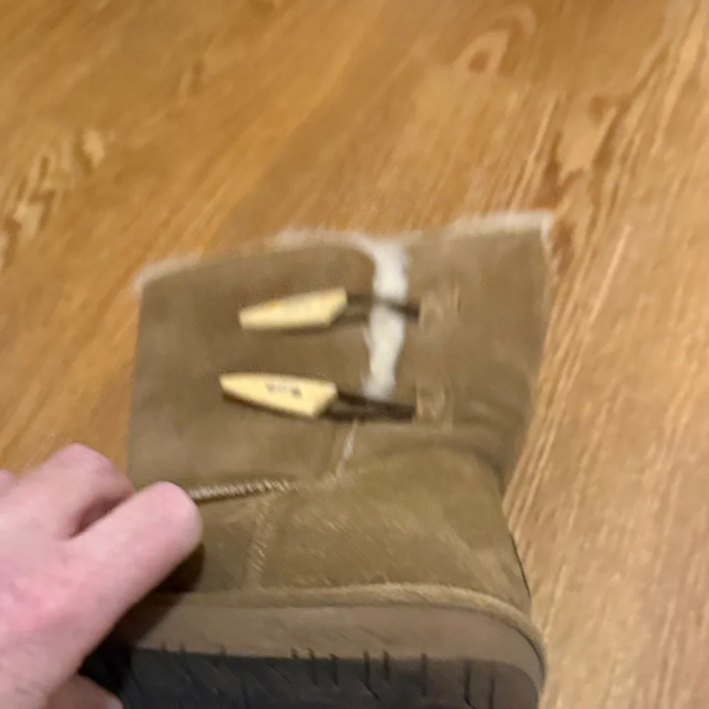 BearPaw Tan Boots with Cream Lining - Picture 7 of 7